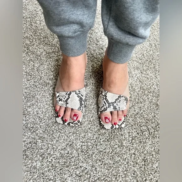 Zara Sandal- 1 1/2" Heels in Python color, Size 8. - Picture 15 of 16